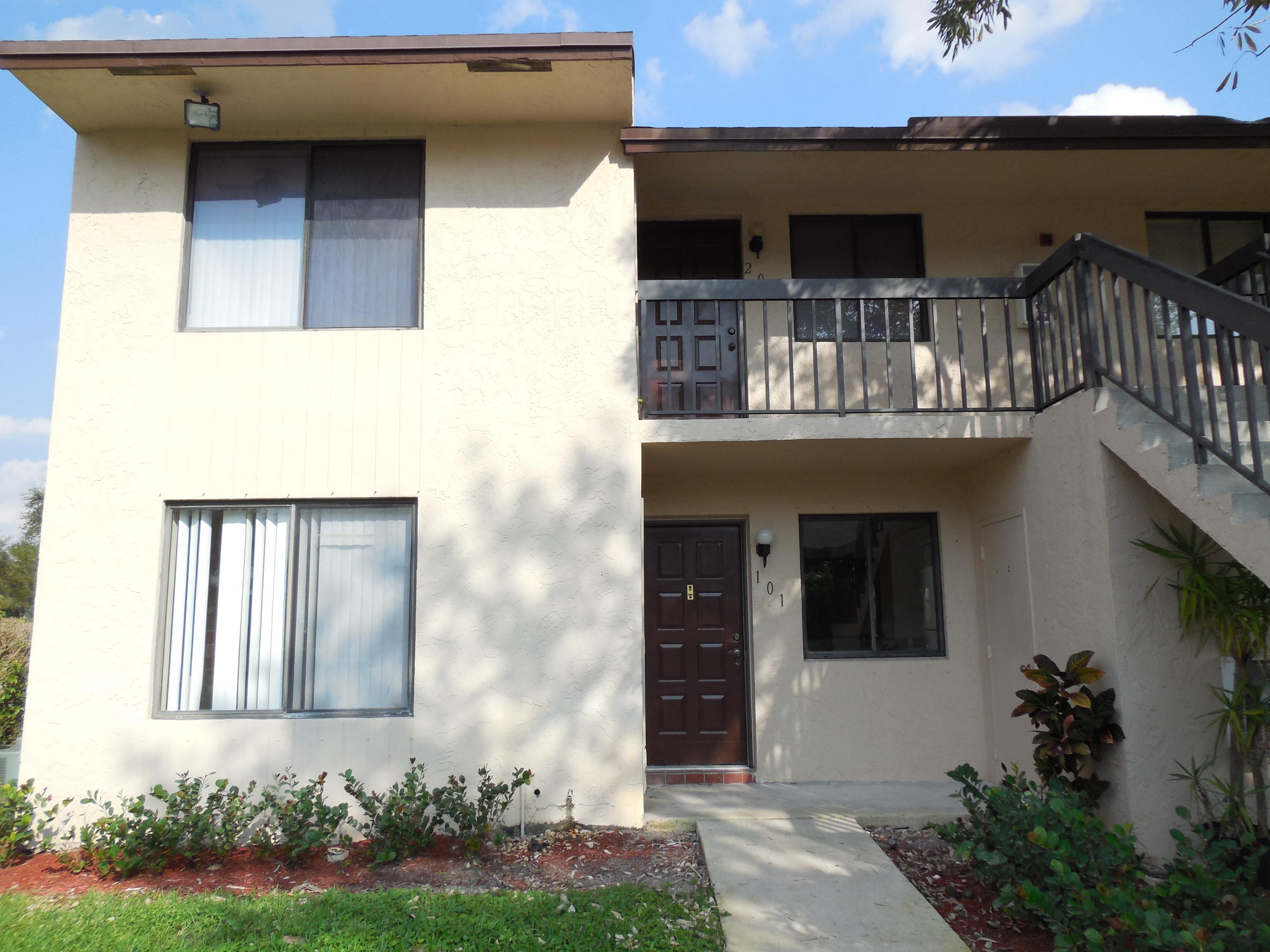21950 Soundview Terrace, Unit 101 Boca Raton, FL 33433 - Photo 1 of 16 FRONT