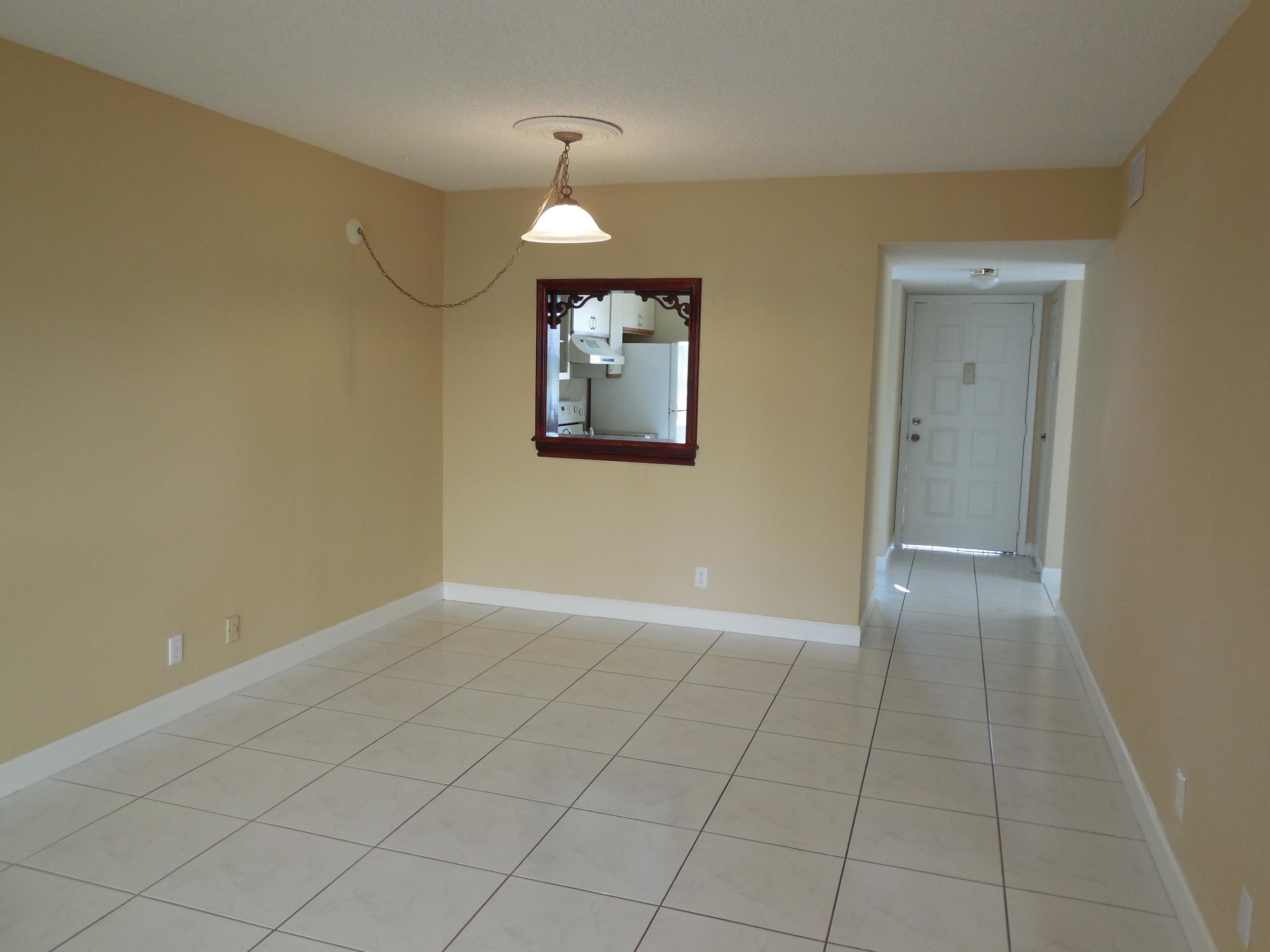 21950 Soundview Terrace, Unit 101 Boca Raton, FL 33433 - Photo 3 of 16 DINING