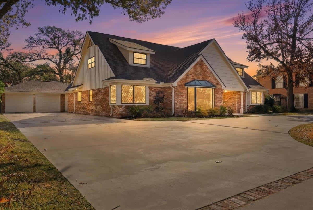 1540 Infinity Lane Beaumont, TX 77706 - Photo 2 of 50