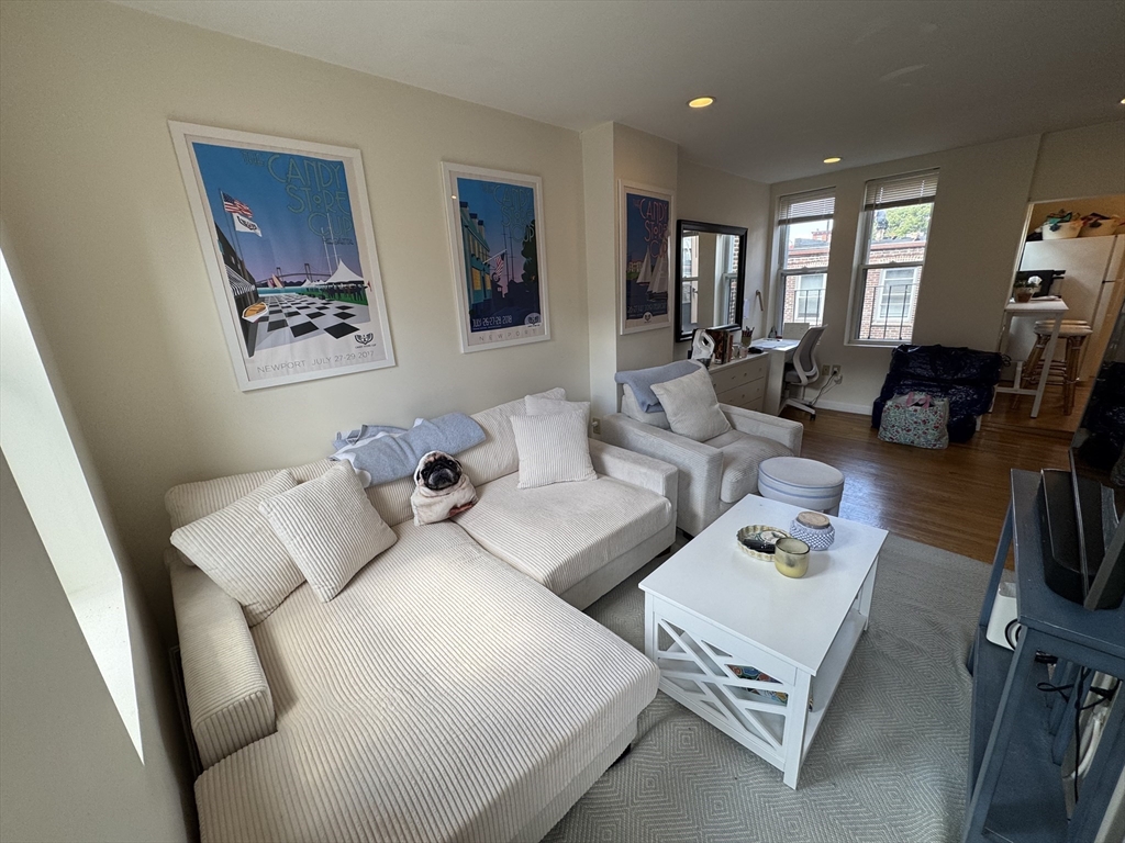 205 Endicott Street, Unit 4 Boston, MA 02113 - Photo 9 of 11