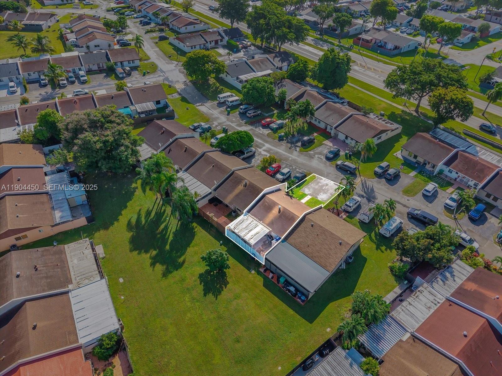 14049 Southwest 55th Street Miami, FL 33175 - Photo 17 of 19