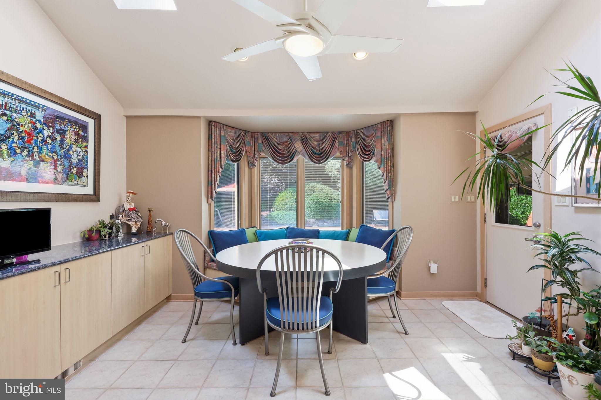 3794 Ridgeview Road Huntingdon Valley, PA 19006 - Photo 33 of 63 Breakfast Room