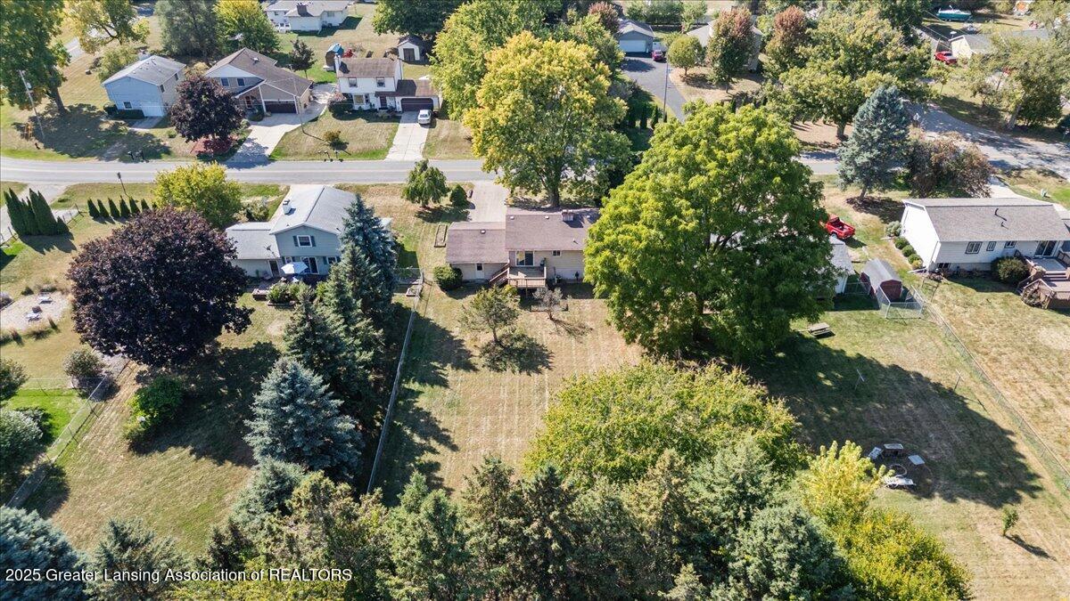 2656 Gilbert Road Lansing, MI 48911 - Photo 30 of 32 22-Media Jett - 04