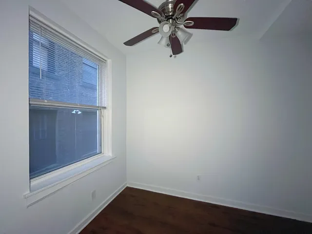 $1,250 | 3727 North Pine Grove Avenue, Unit 203, Chicago, IL 60613