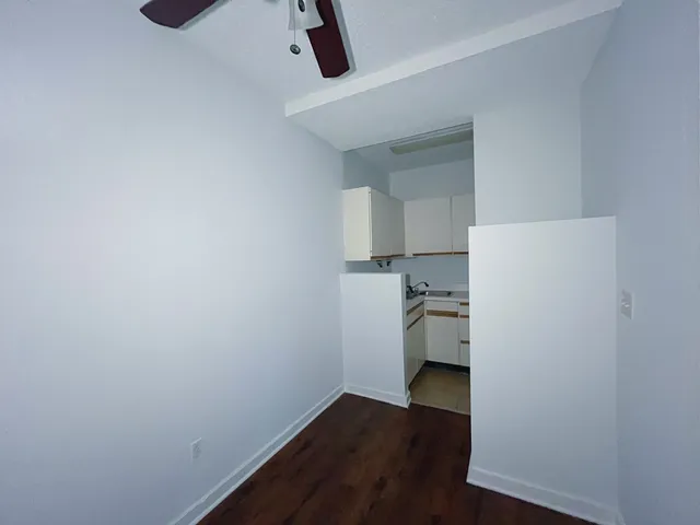 $1,250 | 3727 North Pine Grove Avenue, Unit 203, Chicago, IL 60613