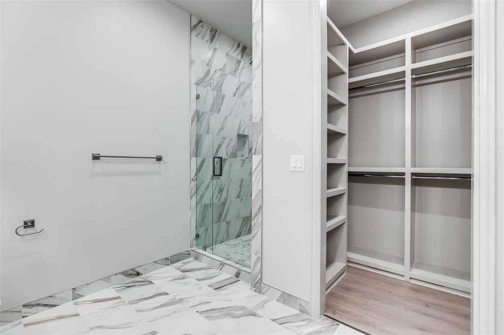 1900 South Ervay Street, Unit 512 Dallas, TX 75215 - Photo 15 of 22 a view of bathroom