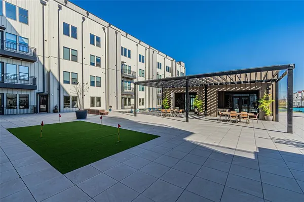 $575,000 | 1900 South Ervay Street, Unit 512, Dallas, TX 75215