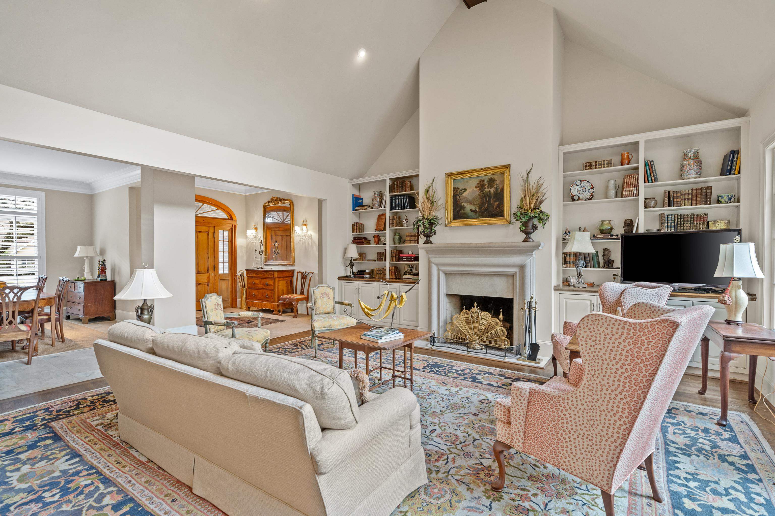18450 Point Clear Court Fairhope, AL 36532 - Photo 14 of 44 Living Room