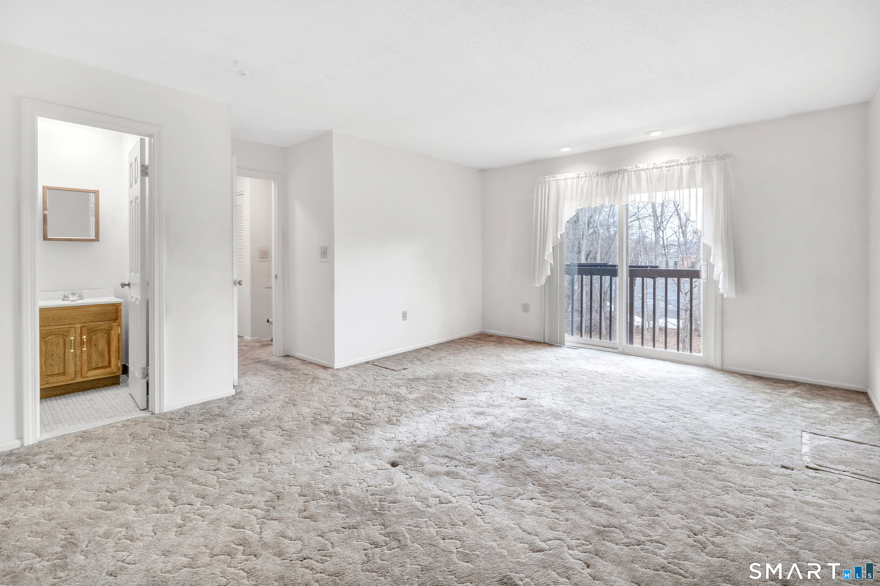 330 Merwin Avenue, Unit 1D Milford, CT 06460 - Photo 22 of 39 a view of an empty room with a window