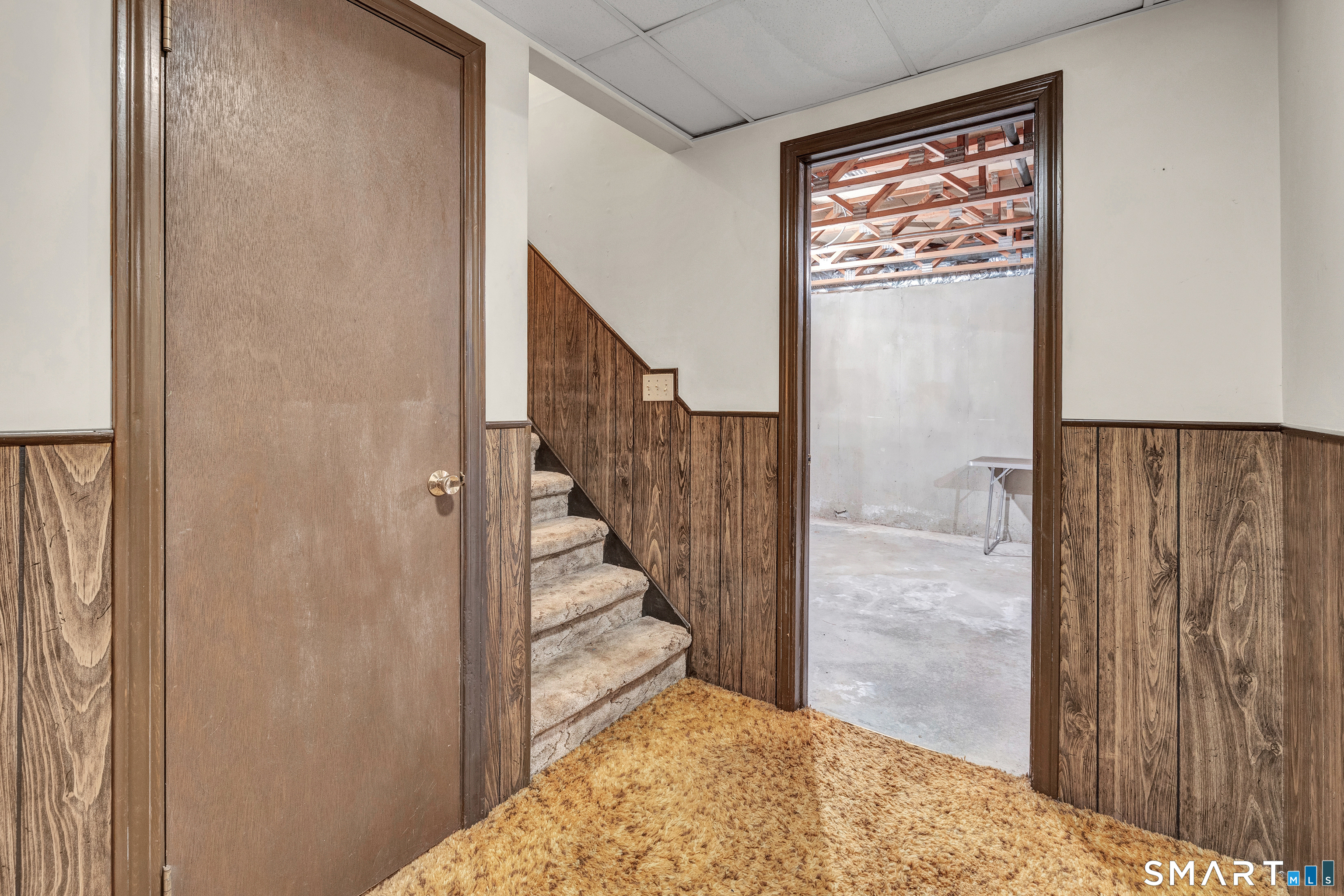 330 Merwin Avenue, Unit 1D Milford, CT 06460 - Photo 29 of 39 a view of an entryway with staircase