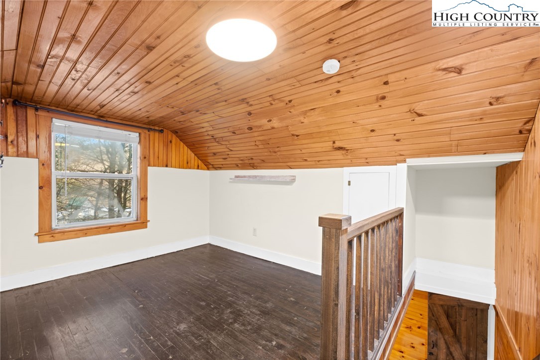 295 Jake's Mountain Road Boone, NC 28607 - Photo 20 of 47 a view of a livingroom with wooden floor
