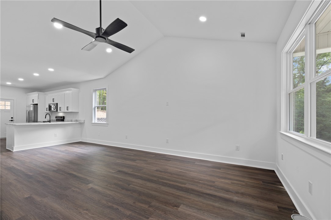 400 Hickory Trail Westminster, SC 29693 - Photo 4 of 36