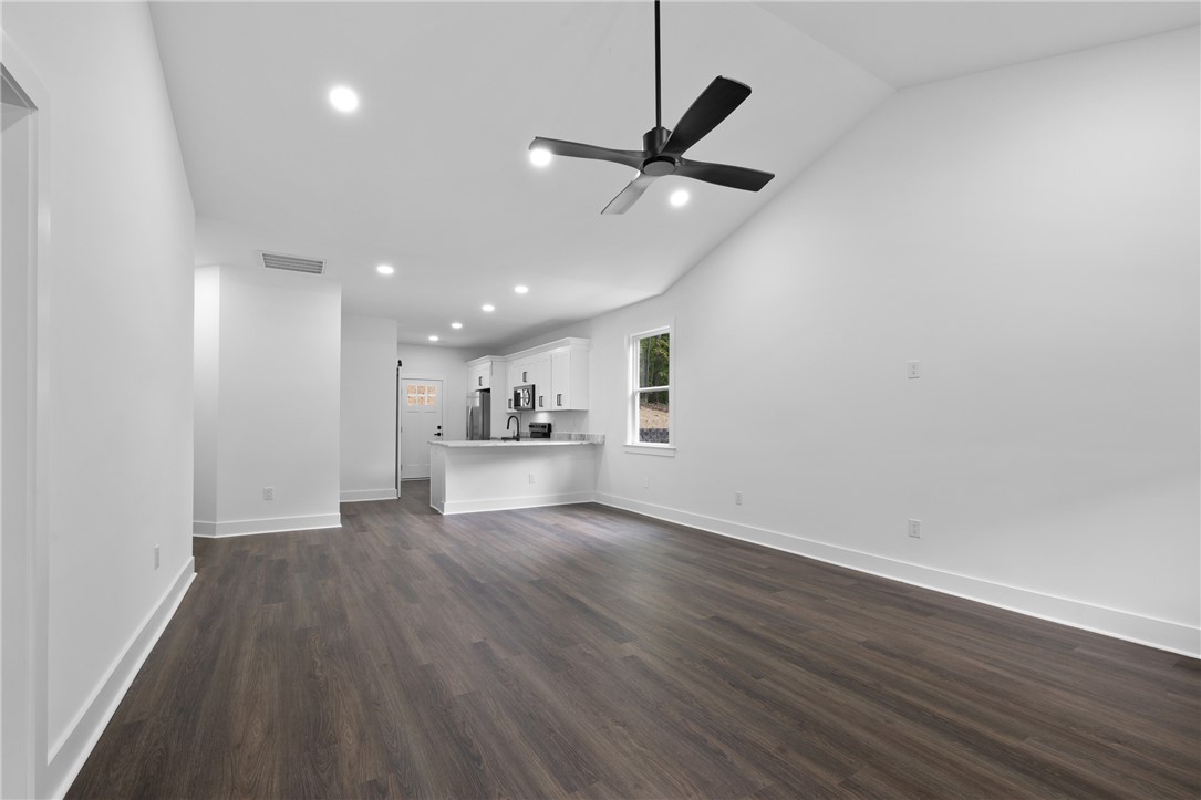 400 Hickory Trail Westminster, SC 29693 - Photo 5 of 36