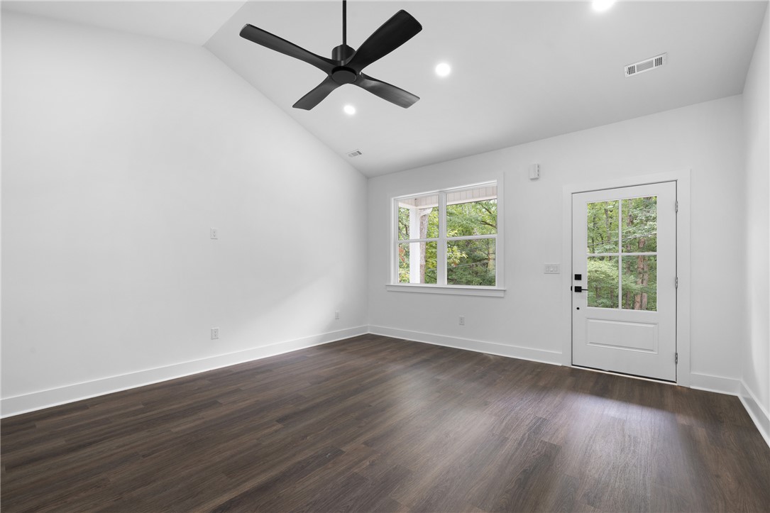 400 Hickory Trail Westminster, SC 29693 - Photo 6 of 36