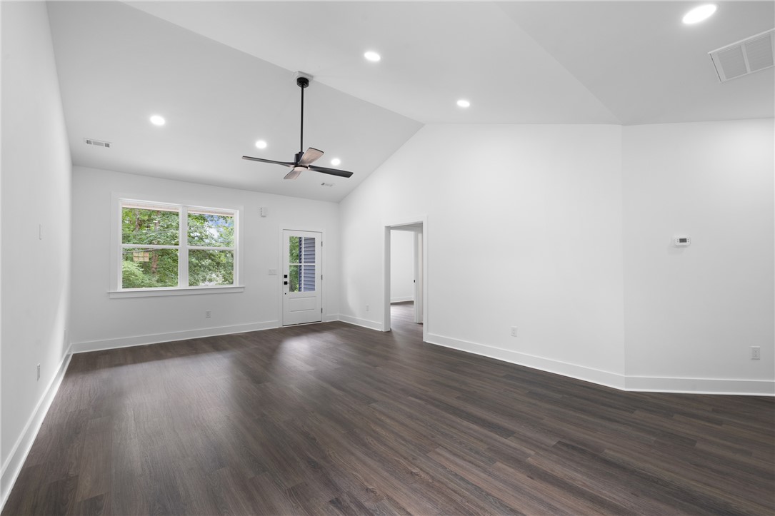 400 Hickory Trail Westminster, SC 29693 - Photo 8 of 36