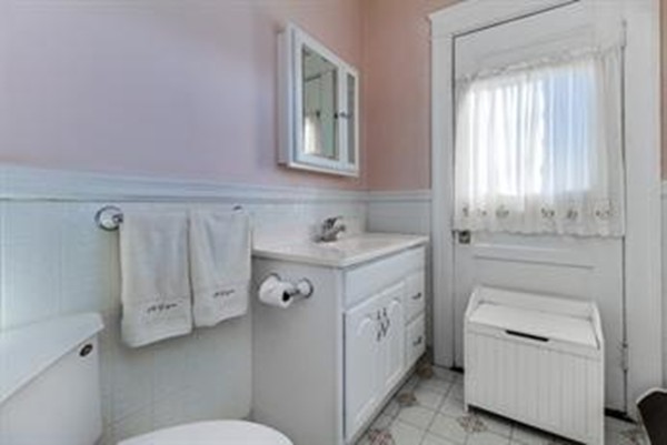 71 Barnard Road Worcester, MA 01605 - Photo 14 of 28 Gallery Image 14