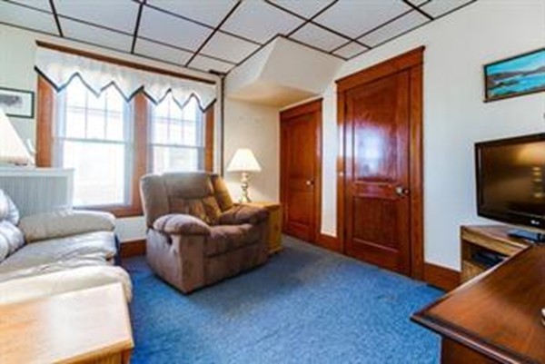 71 Barnard Road Worcester, MA 01605 - Photo 15 of 28 Gallery Image 15
