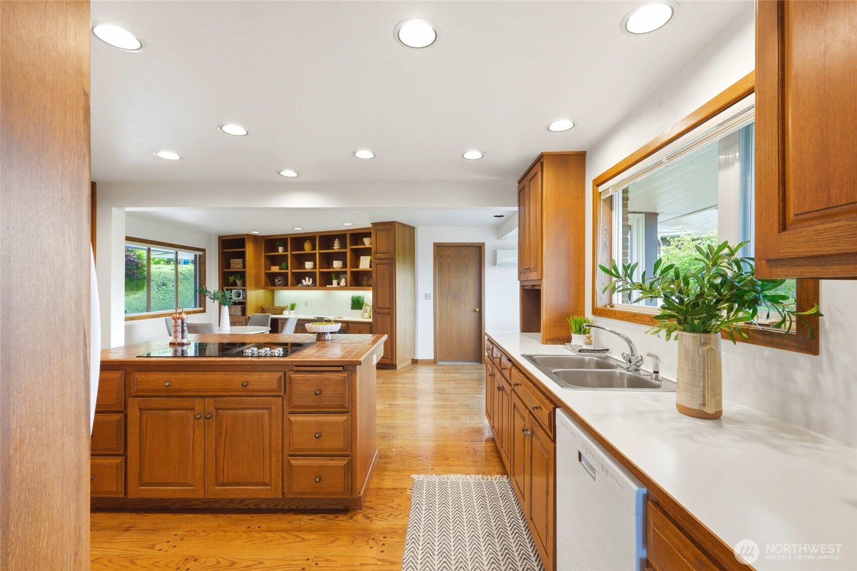 531 View Ridge Drive Everett, WA 98203 - Photo 11 of 39 Gallery Image 11