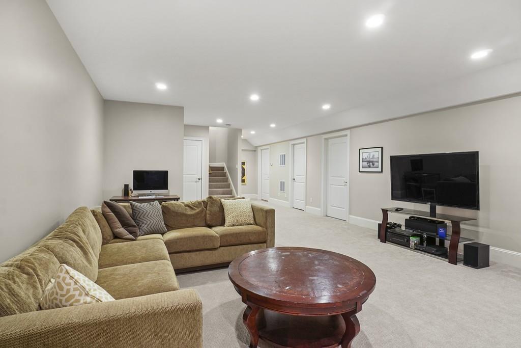 3 Wilde Road Wellesley Hills, MA 02481 - Photo 16 of 19