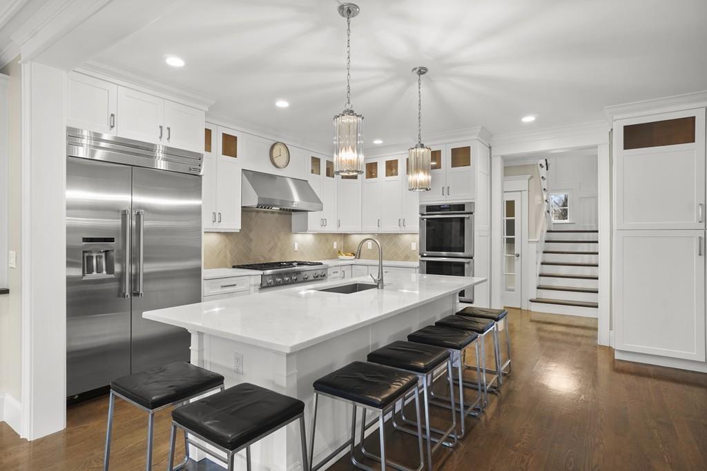 3 Wilde Road Wellesley Hills, MA 02481 - Photo 3 of 19