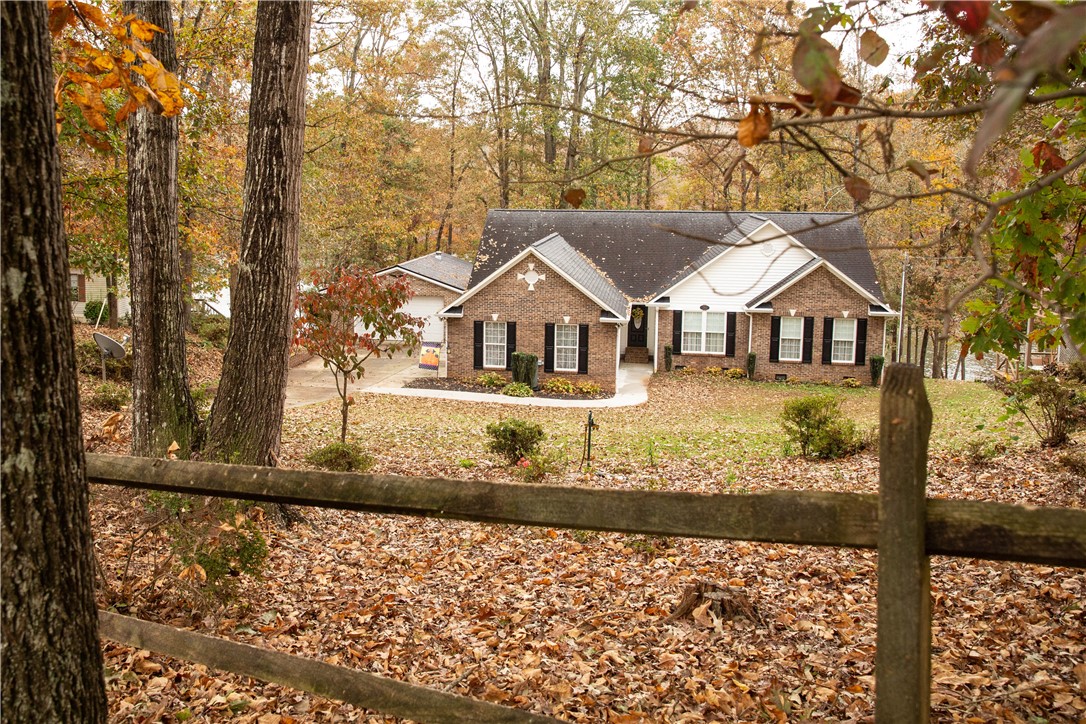 780 South Alexander Road Seneca, SC 29678 - Photo 4 of 39 Gallery Image 4