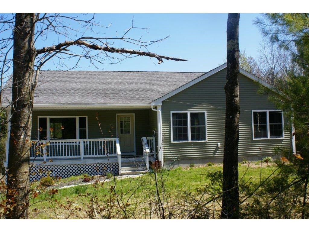 27 Trotting Park Road Farmington, NH 03835 - Photo 2 of 8