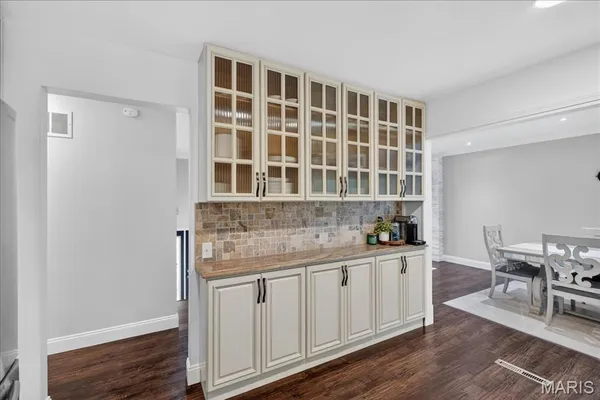 $359,900 | 3201 Yorkchester Drive, St. Louis, MO 63129