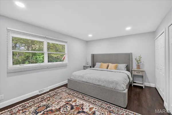 $359,900 | 3201 Yorkchester Drive, St. Louis, MO 63129