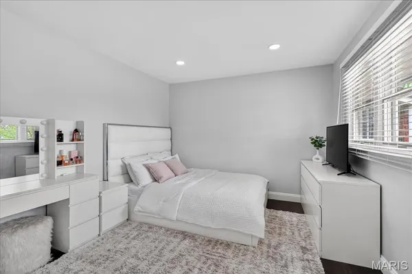 $359,900 | 3201 Yorkchester Drive, St. Louis, MO 63129
