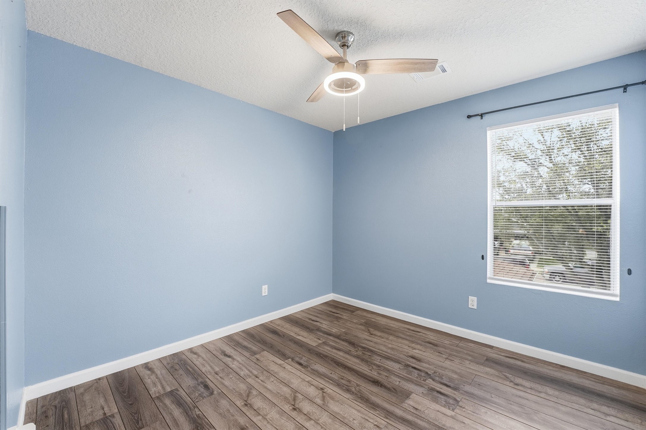 15403 Apple Bloom Way Channelview, TX 77530 - Photo 17 of 25 an empty room with a window