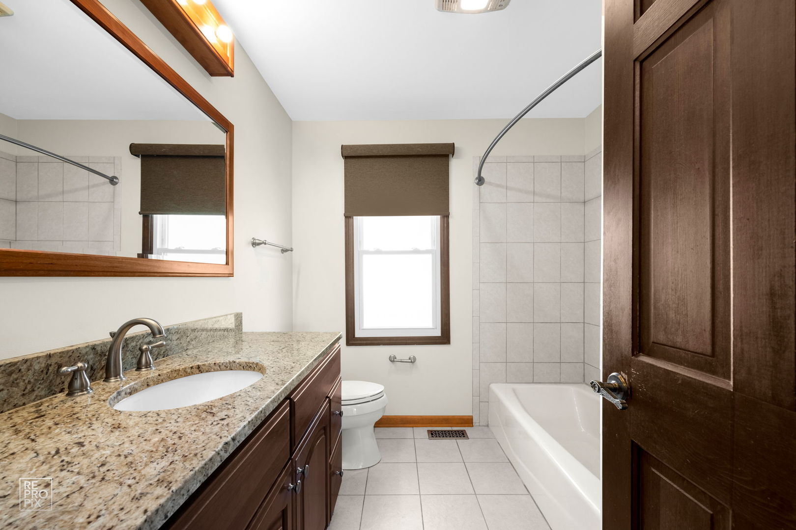 469 Staunton Road Naperville, IL 60565 - Photo 11 of 19 Gallery Image 11