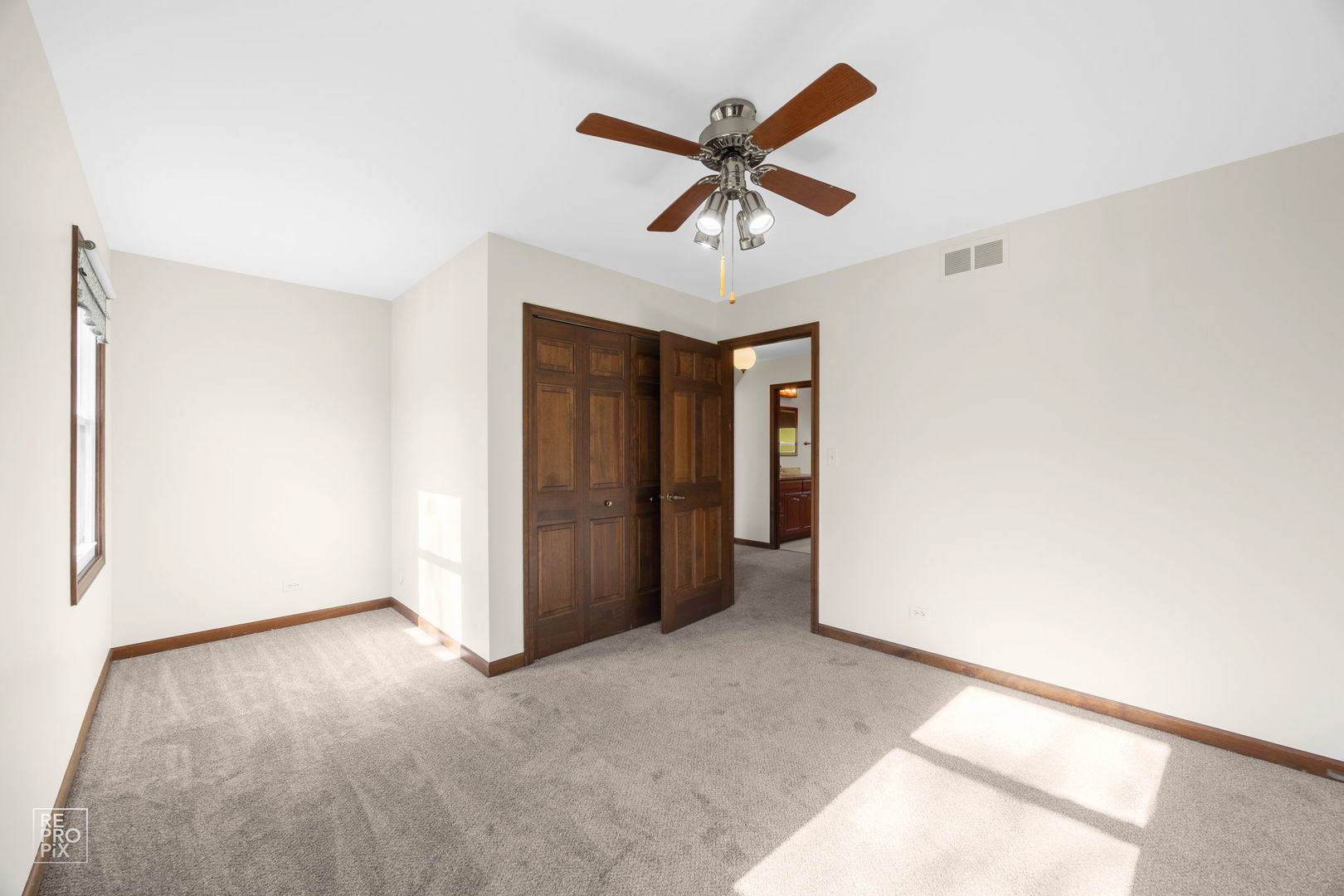 469 Staunton Road Naperville, IL 60565 - Photo 12 of 19 Gallery Image 12