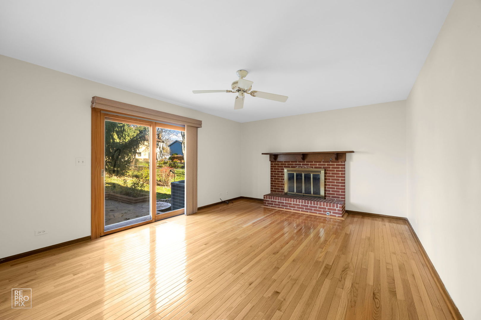 469 Staunton Road Naperville, IL 60565 - Photo 8 of 19 Gallery Image 8