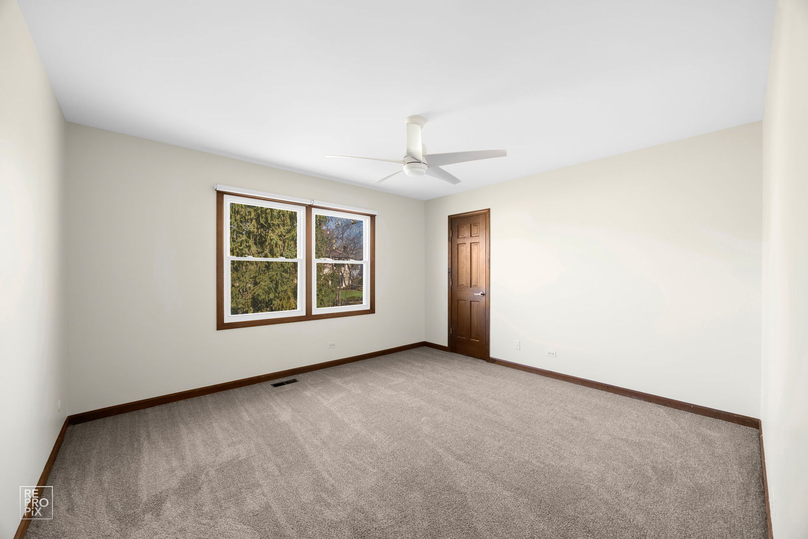 469 Staunton Road Naperville, IL 60565 - Photo 10 of 19 Gallery Image 10