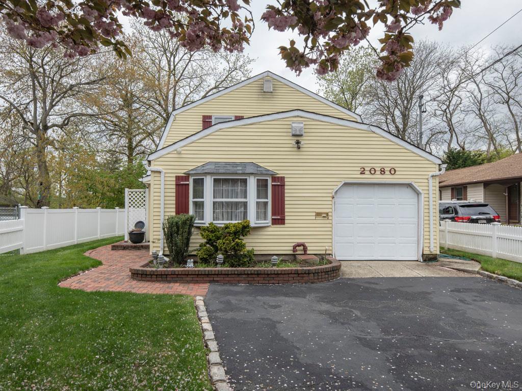 2080 Seamans Neck Road Seaford, NY 11783 - Photo 1 of 31