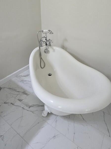 111 Tree Bark Lane St. Stephen, SC 29479 - Photo 5 of 10 claw foot tub tile floors