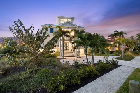 $2,350,000 | 2813 Kipps Colony Drive South, Gulfport, FL 33707