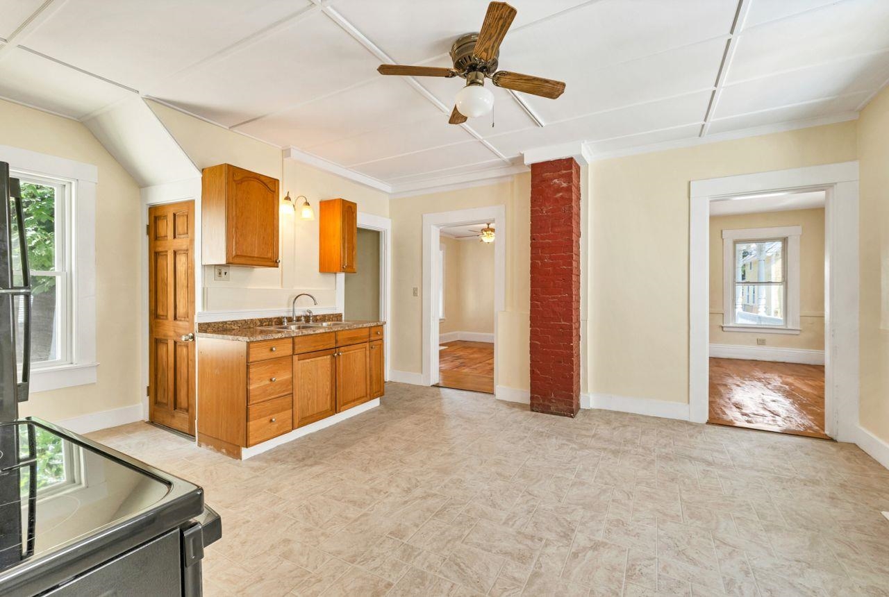 5 Silver Street Rochester, NH 03867 - Photo 6 of 40