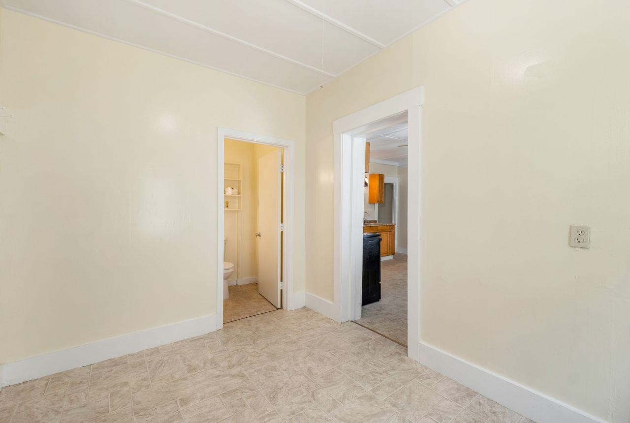 5 Silver Street Rochester, NH 03867 - Photo 9 of 40