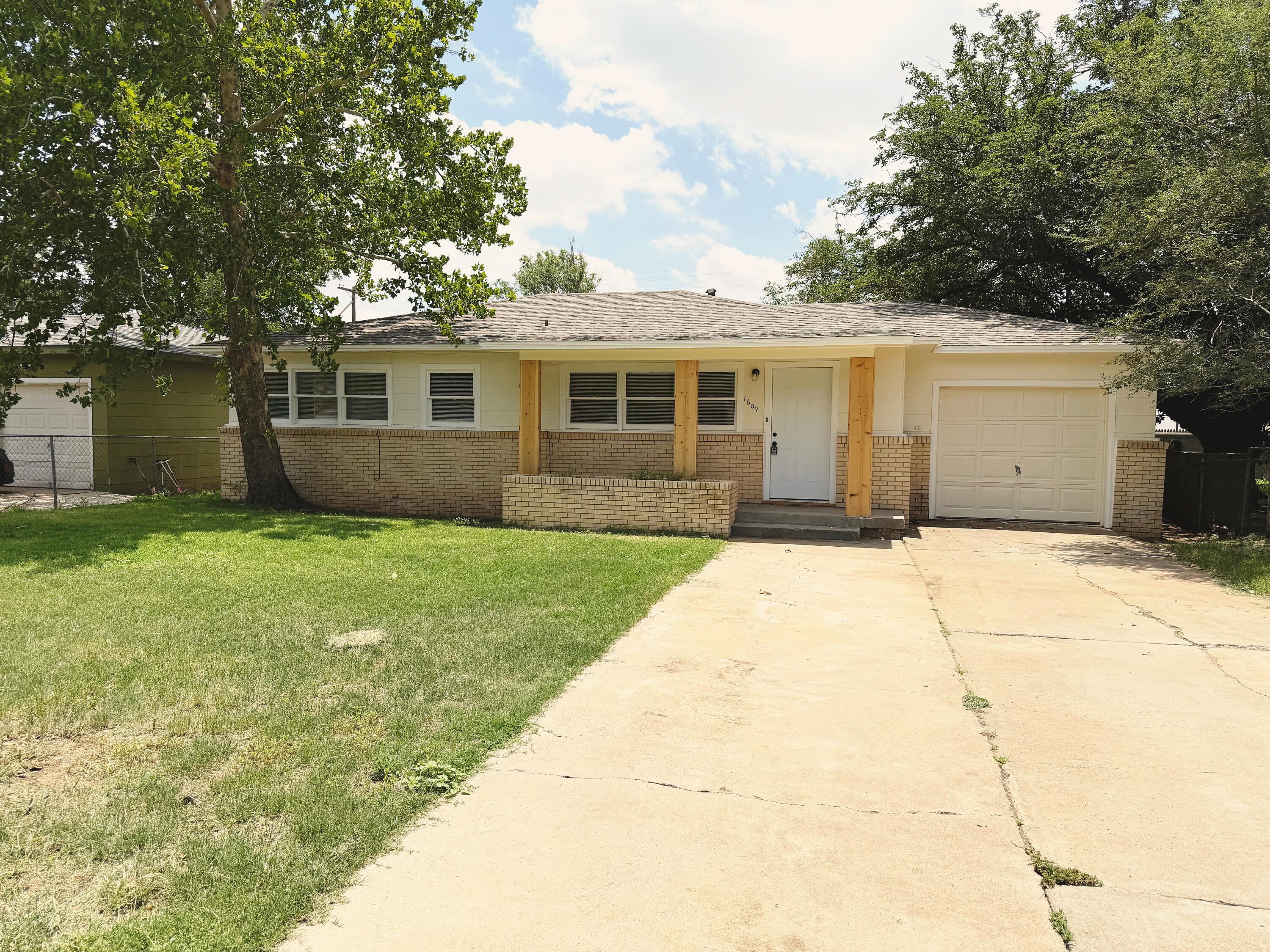 1609 39th Street Lubbock, TX 79412 - Photo 2 of 22 IMG_1010_edited