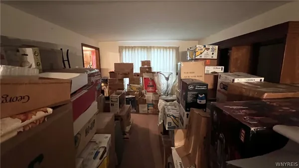 $379,900 | 204 Holiday Lane, Hamburg, NY 14075