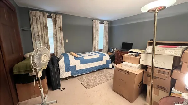 $379,900 | 204 Holiday Lane, Hamburg, NY 14075