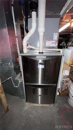 $379,900 | 204 Holiday Lane, Hamburg, NY 14075