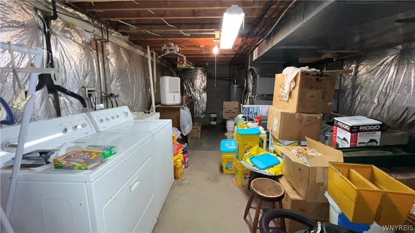 $379,900 | 204 Holiday Lane, Hamburg, NY 14075