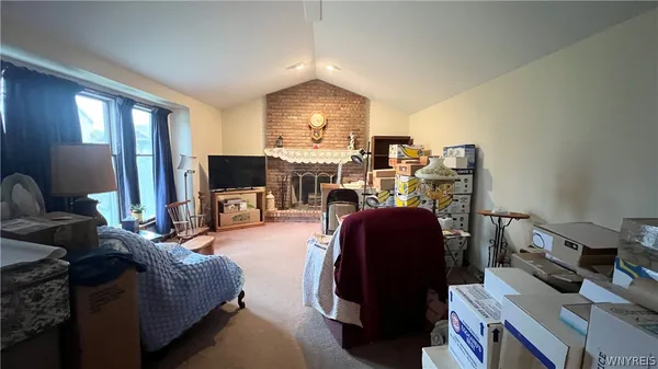 $379,900 | 204 Holiday Lane, Hamburg, NY 14075