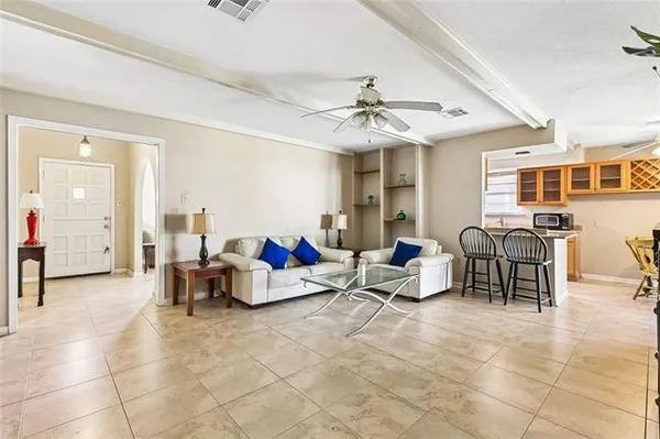 $289,000 | 3712 Clearview Parkway, Metairie, LA 70006