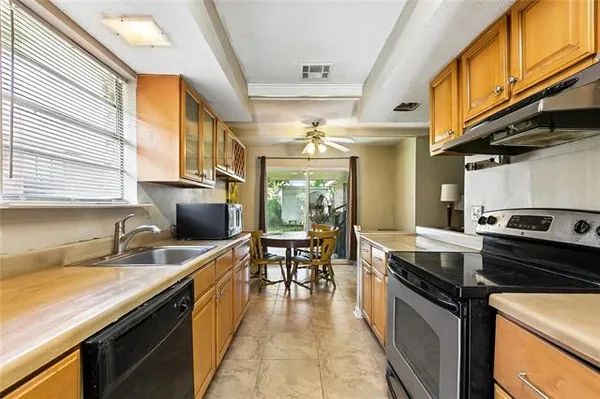 $289,000 | 3712 Clearview Parkway, Metairie, LA 70006