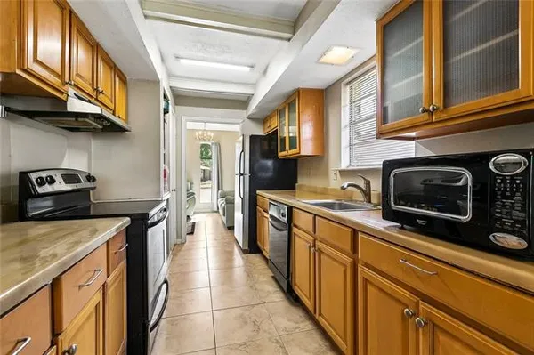 $289,000 | 3712 Clearview Parkway, Metairie, LA 70006