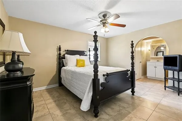 $289,000 | 3712 Clearview Parkway, Metairie, LA 70006