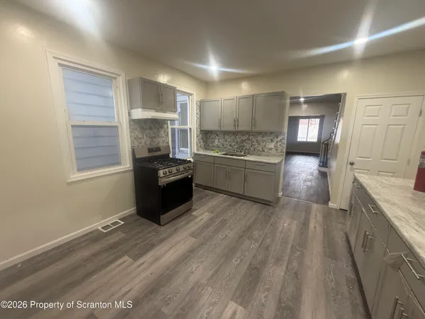 $1,575 | 216 Horton Street, Wilkes Barre, PA 18702